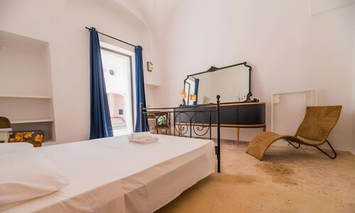 Holiday Home 'Casa Delle Rondini' with Private Pool, Wi-Fi and Air Conditioning