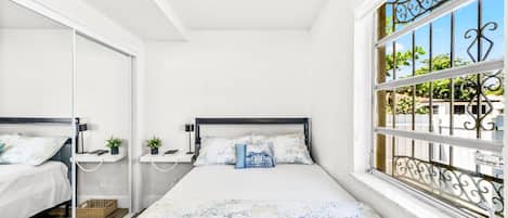 Iron/ironing board, WiFi, bed sheets
