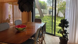 Dining - Vrbo Property (Royan)