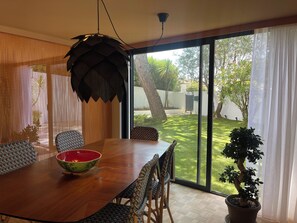 Dining - Vrbo Property (Royan)