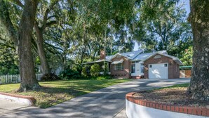 Exterior - Historic Brick Bungalow • Seminole Heights • Tampa (Tampa)