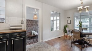 Dining - Historic Brick Bungalow • Seminole Heights • Tampa (Tampa)
