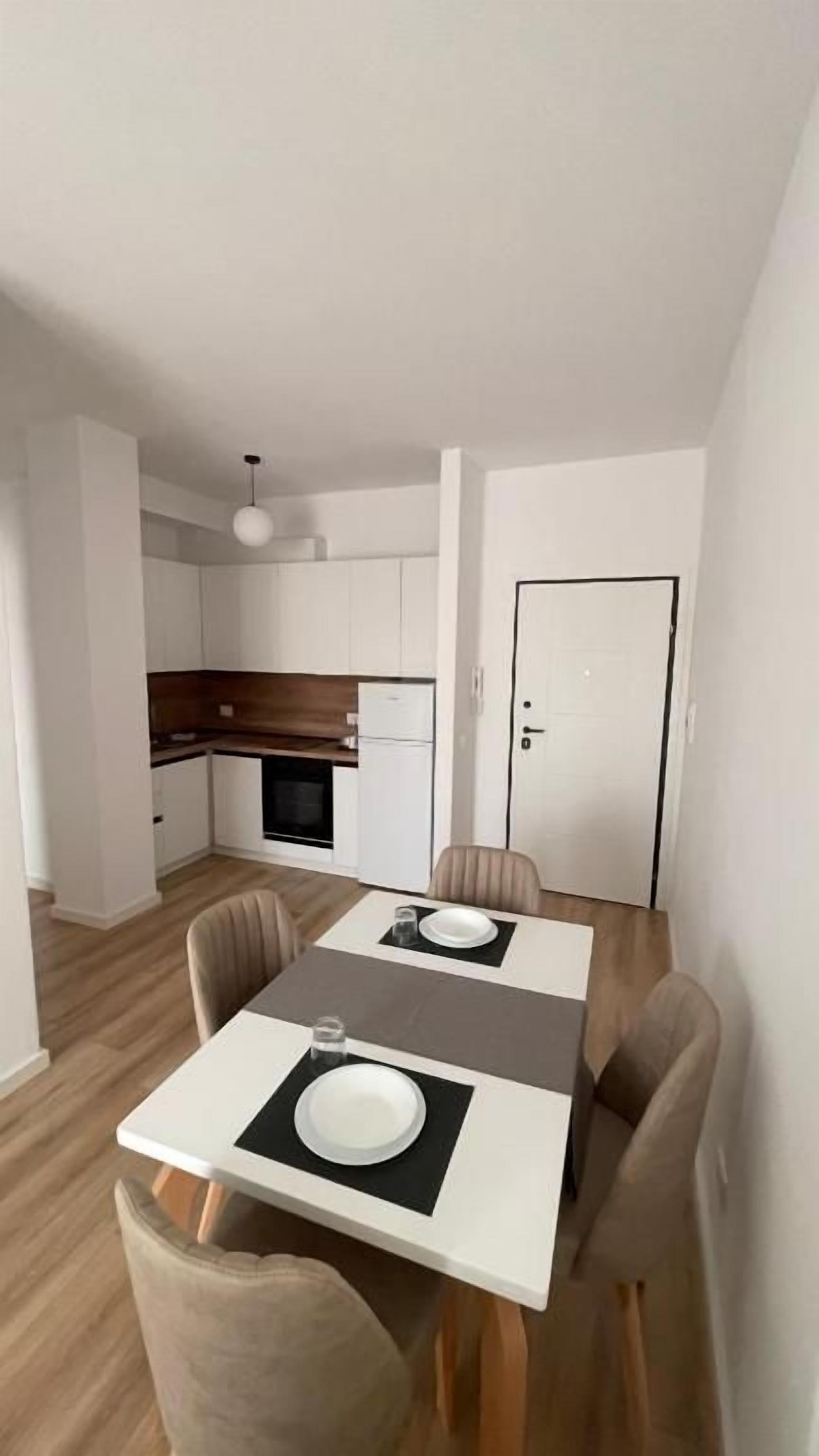 Deluxe Apartment, Balcony, Courtyard View | Dining