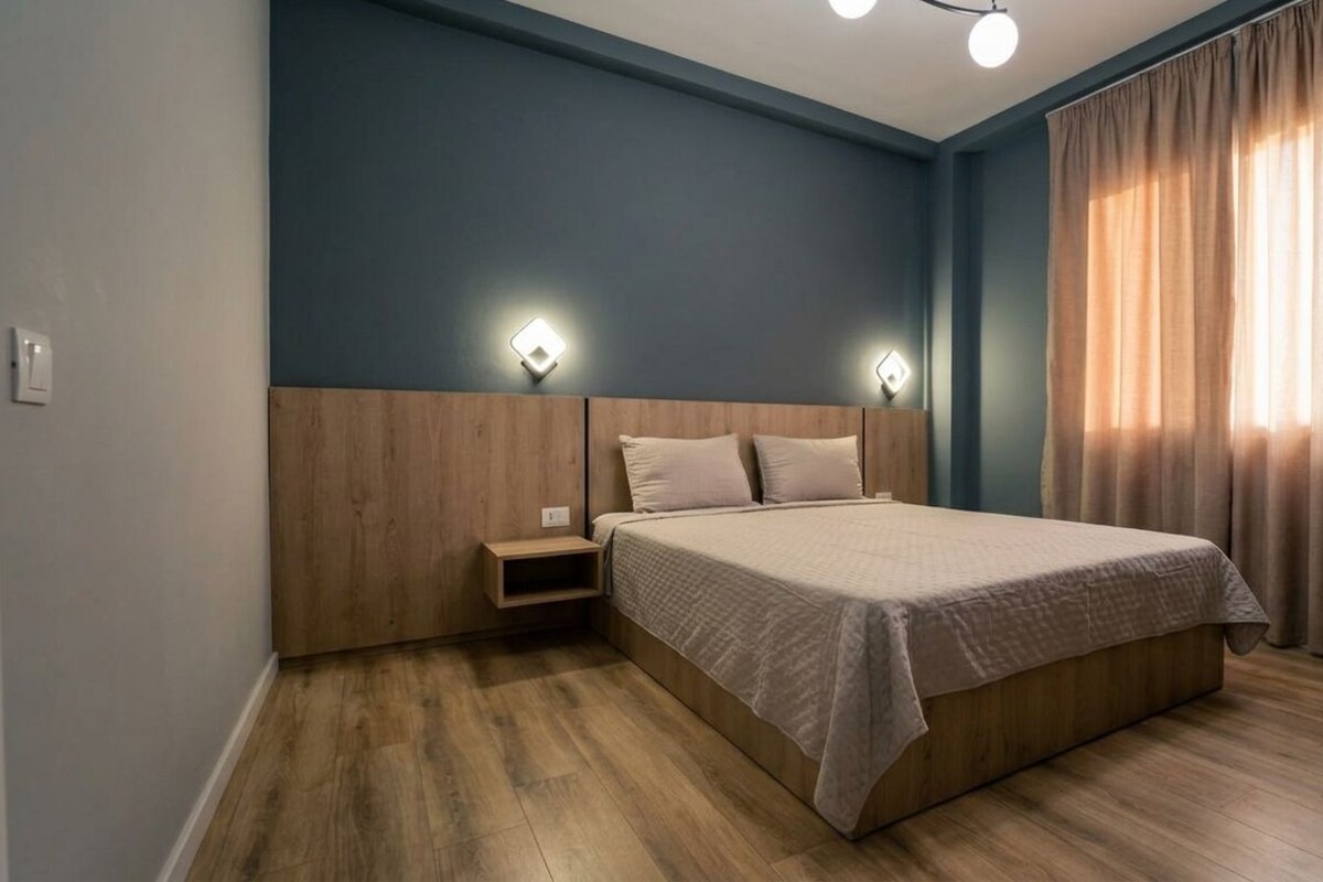 Deluxe appartement, balkon, uitzicht op stad | Verduisterende gordijnen, geluiddichte muren