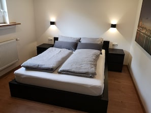 3 makuuhuonetta, ilmainen Wi-Fi, vuodevaatteet