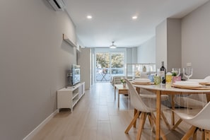 Dining - MalagaSuite Urban Beach D (Torremolinos)