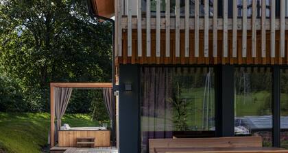 Chalet With 4 Bedrooms & Sauna