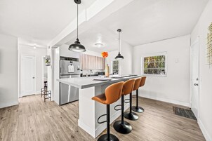 Einkaeldhús