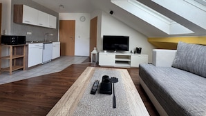 Living area - Apartment at the Maindreieck in a Quiet Area of Marktbreit, Up to 5 Guests, Parking, Wi-Fi (Marktbreit)