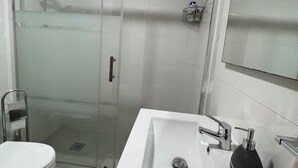 Bathroom - Cosy Studio Apartment La Mata (La Mata)