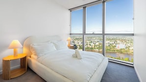 Room - Crown's Jewel - Lv 51 Skybound Sanctuary on Casino (Brisbane City)