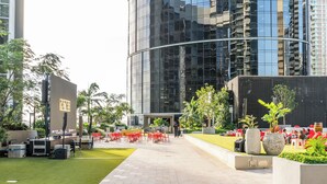Outdoor dining - Crown's Jewel - Lv 51 Skybound Sanctuary on Casino (Brisbane City)