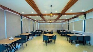 Dining - Redline Premier Hotel (Islamabad)