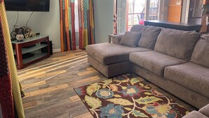 Living area - Lake Living at it’s Best (Dover)