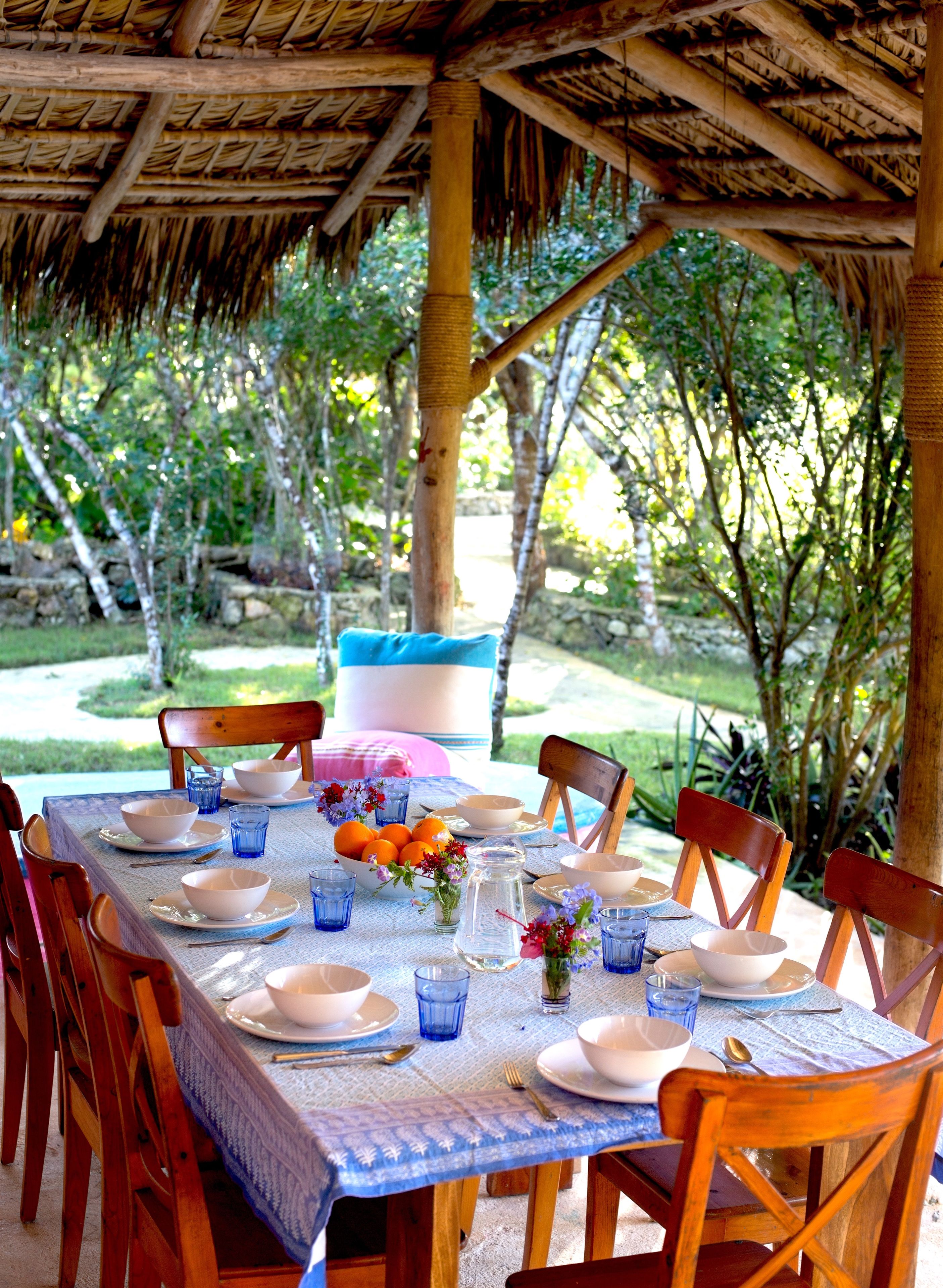 Tempat makan luar