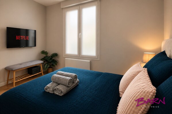 Iron/ironing board, WiFi, bed sheets