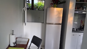 Unclassified image, 4 of 16, button - Bungalow “Milo” with Mountain View, Wi-Fi, and Air Conditioning (Bouillante)