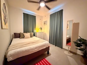 Room - Best Food & Beach Scene—Minus the Noise - 2R (San Juan)