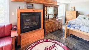 Cabin, Mountain View - Ricks Mountain Retreat (Sedalia)