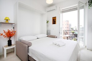 Unclassified image, 2 of 10, button - [WIROBrizi7] Cozy studio apartment, 10 minutes by subway from the Duomo (Milano)
