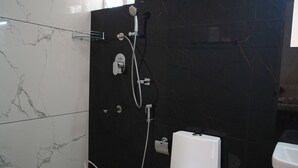 Bathroom - Vaga Dreams (Vagamon)