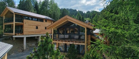 Chalet | Exterior