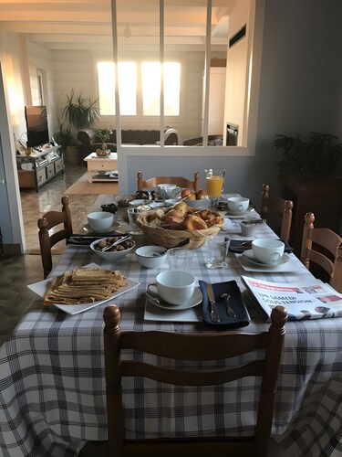 Chambre Poisson: Between Land and Sea