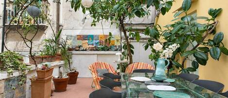 Utendørsservering