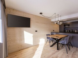 House | Dining