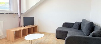 Contemporary Apartment Bright & Equipped