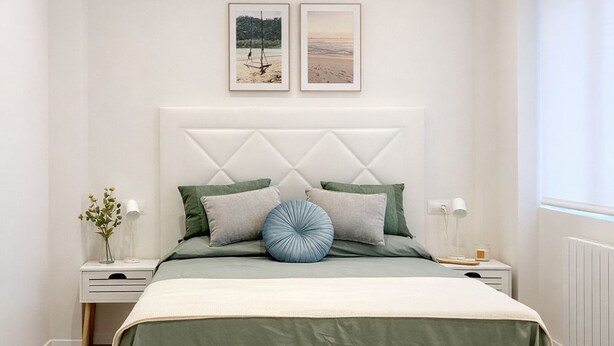 Room - Tantin Suite: 61 m² Loft in Downtown Santander, High Ceilings. (Santander)