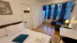 Room - The Willow Residence | En-Suite | Canada Water (London)