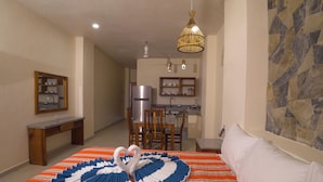 Basic Double Room | In-room safe - Hotel Auroza Centro (Rincón de Guayabitos)