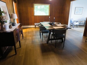 Dining - Northwest arm Unadilla retreat  -  Family Friendly (Halifax)
