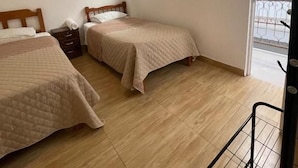 Classic Twin Room, Patio, Courtyard View | Desk, iron/ironing board (on request), free WiFi - ISLA VELA PARACAS (Paracas)