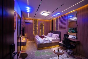 Unclassified image, 4 of 20, button - EWI SIGNATURE HOTELS & LOUNGE (UGHELLI)