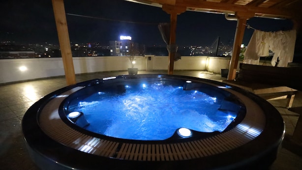 Unclassified image, 1 of 25, button - Private Rooftop: Hot Tub, Pool & Views • 2BR (Kashar)