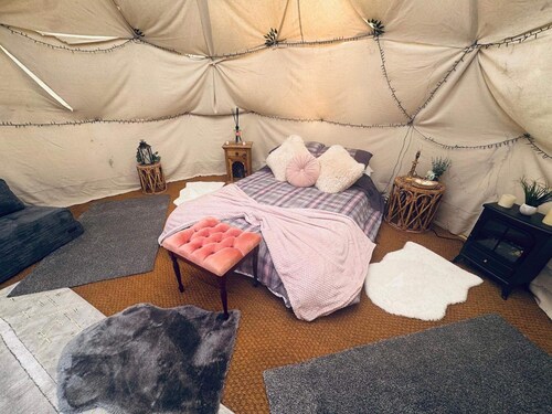 The Leaf & Lantern Dome - Sleeps 5 - Dog Friendly