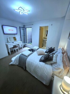Room - The Coliseum (Cheltenham)