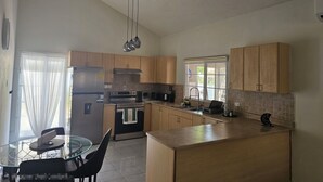 Private kitchen - Comfortable 2 bedroom in gated Caribbean Estates with AC, washer and dryer (St. Catherine Parish)
