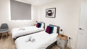 Room - Luxury 1 Bed Serviced Apt 02 with WiFi MyRent2Rent (Corby)