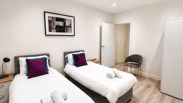 Iron/ironing board, WiFi, bed sheets