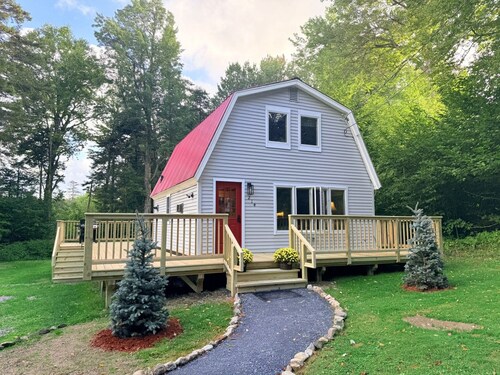 The Ravens Nest - your next retreat tucked into the woods of Woodford, Vermont