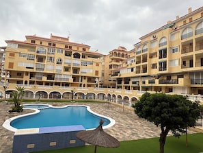 Pool - Cosy and Spacious Studio Apartment in La Mata (La Mata)