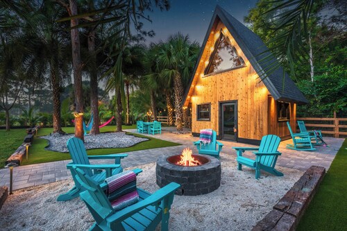 A-Frame Tiny House on Palm Tree & Alpaca Farm w/Fire Pit, Mini Golf, Swings