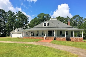 Unclassified image, 3 of 39, button - Beautiful 5-bedroom Farmhouse with wrap around porch (Goshen)