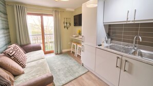 Living area - River View Retreat (Strabane)