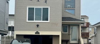 Bayside Beauty w 180 degree Water Views, Hot Tub, & EV Charger!
