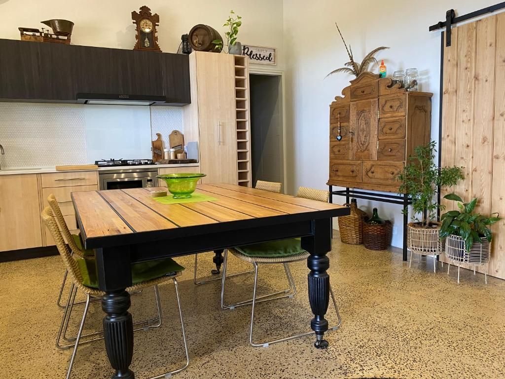 Casa Deluxe, vistas al mar | Restauración