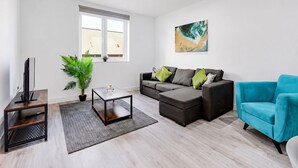 Living area - Contractor/CorporateTravel/Relocation, MyRent2Rent (Corby)